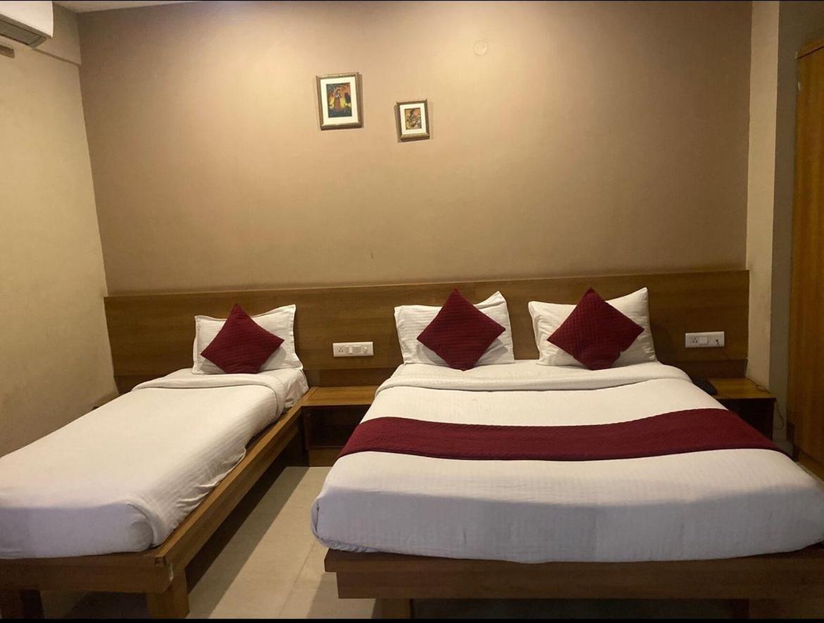 Samasth Rooms And Suits Mysore Exterior photo