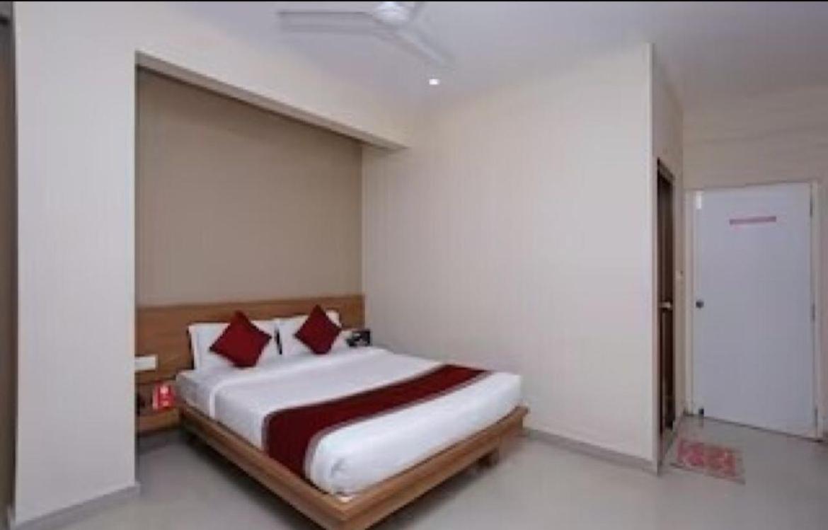 Samasth Rooms And Suits Mysore Exterior photo