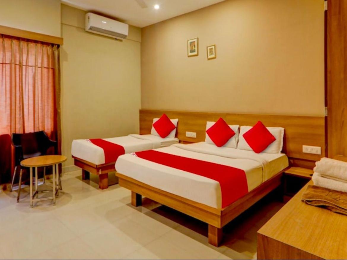 Samasth Rooms And Suits Mysore Exterior photo