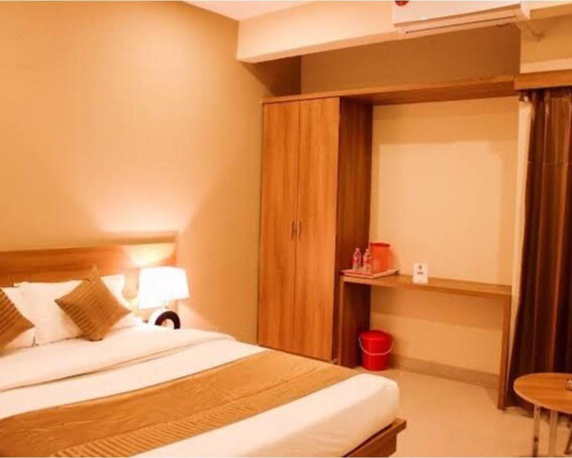 Samasth Rooms And Suits Mysore Exterior photo